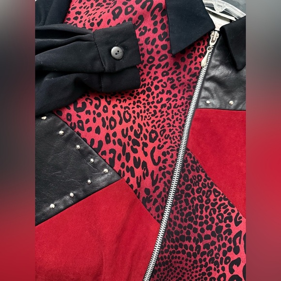 Vintage Eric Ryan Sport Red and Black Shirt Jacket with Geometric Patch Design - Picture 5 of 8